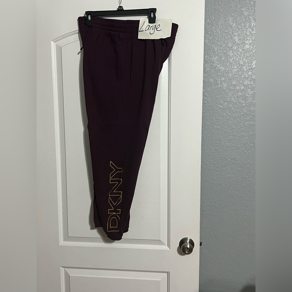 Jogger, ankle bands not too tight